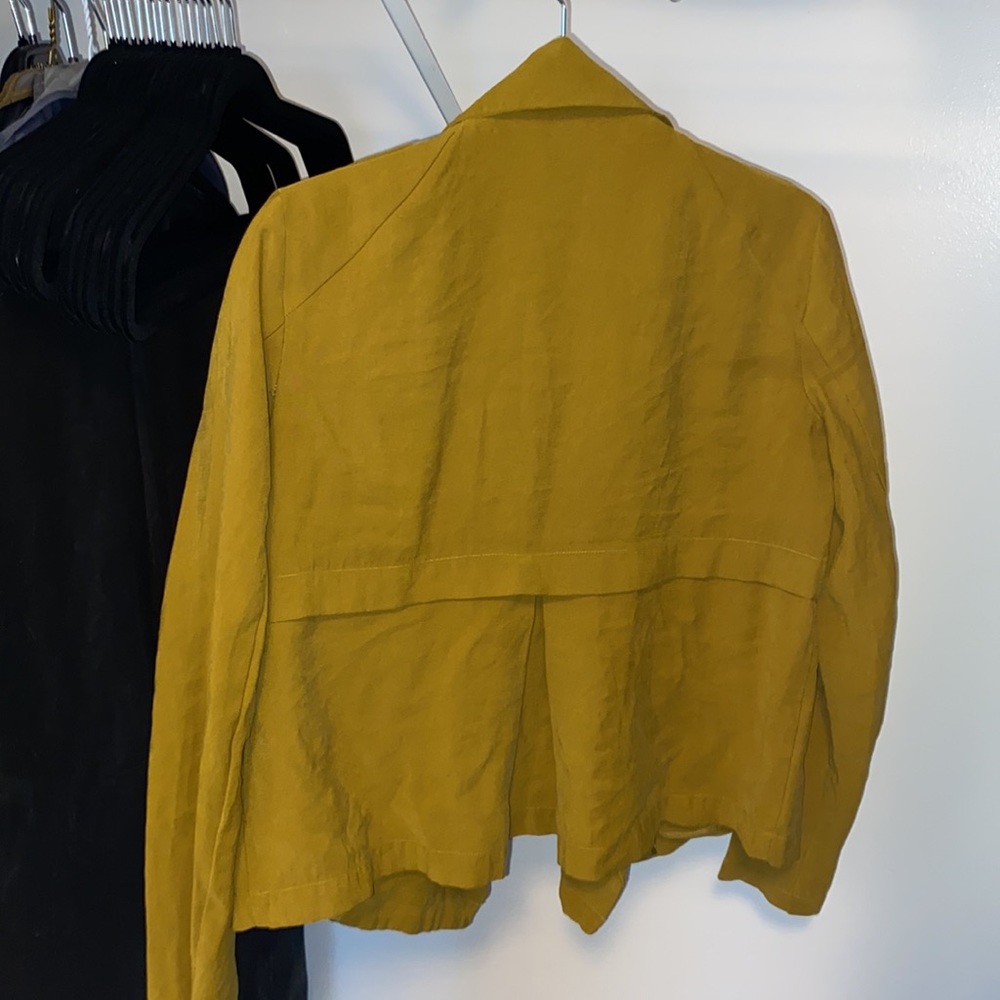 Woman’s jacket - Picture 5 of 5
